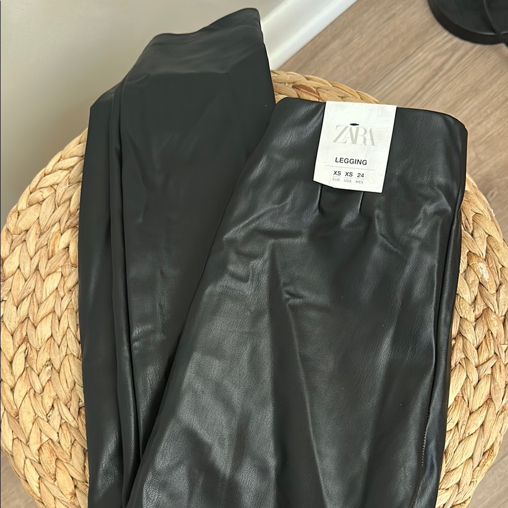 Zara Black Faux Leather Dress Pants - Picture 2 of 3